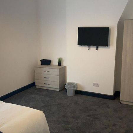 Houghton Guest House 2 Stoke-on-Trent Ngoại thất bức ảnh