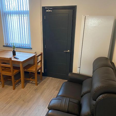 Houghton Guest House 2 Stoke-on-Trent Ngoại thất bức ảnh