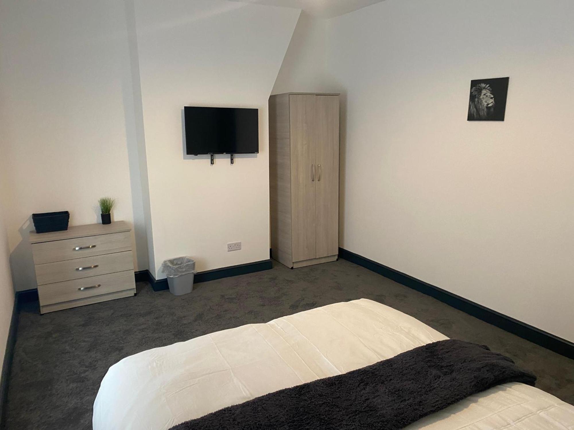 Houghton Guest House 2 Stoke-on-Trent Ngoại thất bức ảnh
