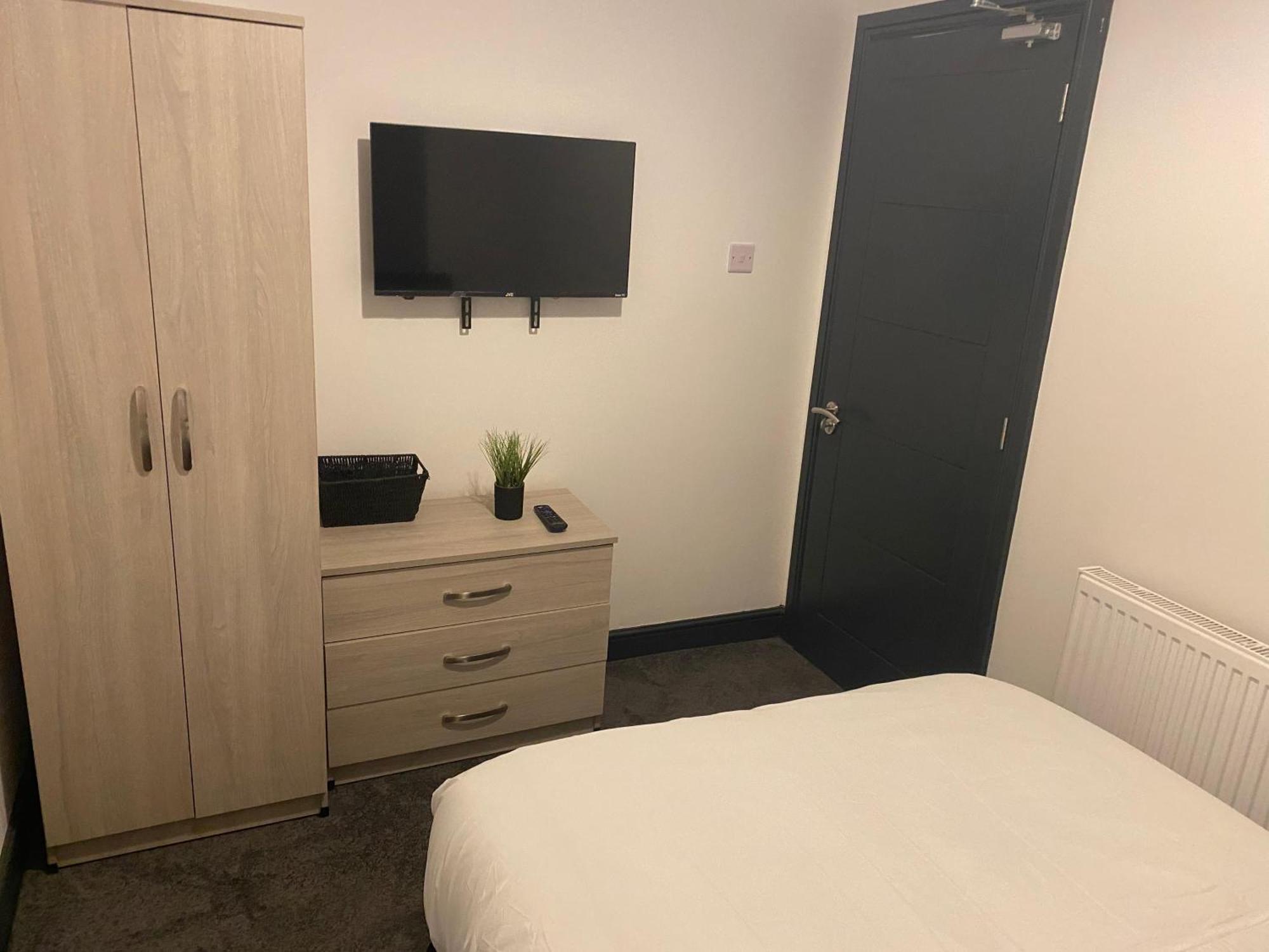 Houghton Guest House 2 Stoke-on-Trent Ngoại thất bức ảnh