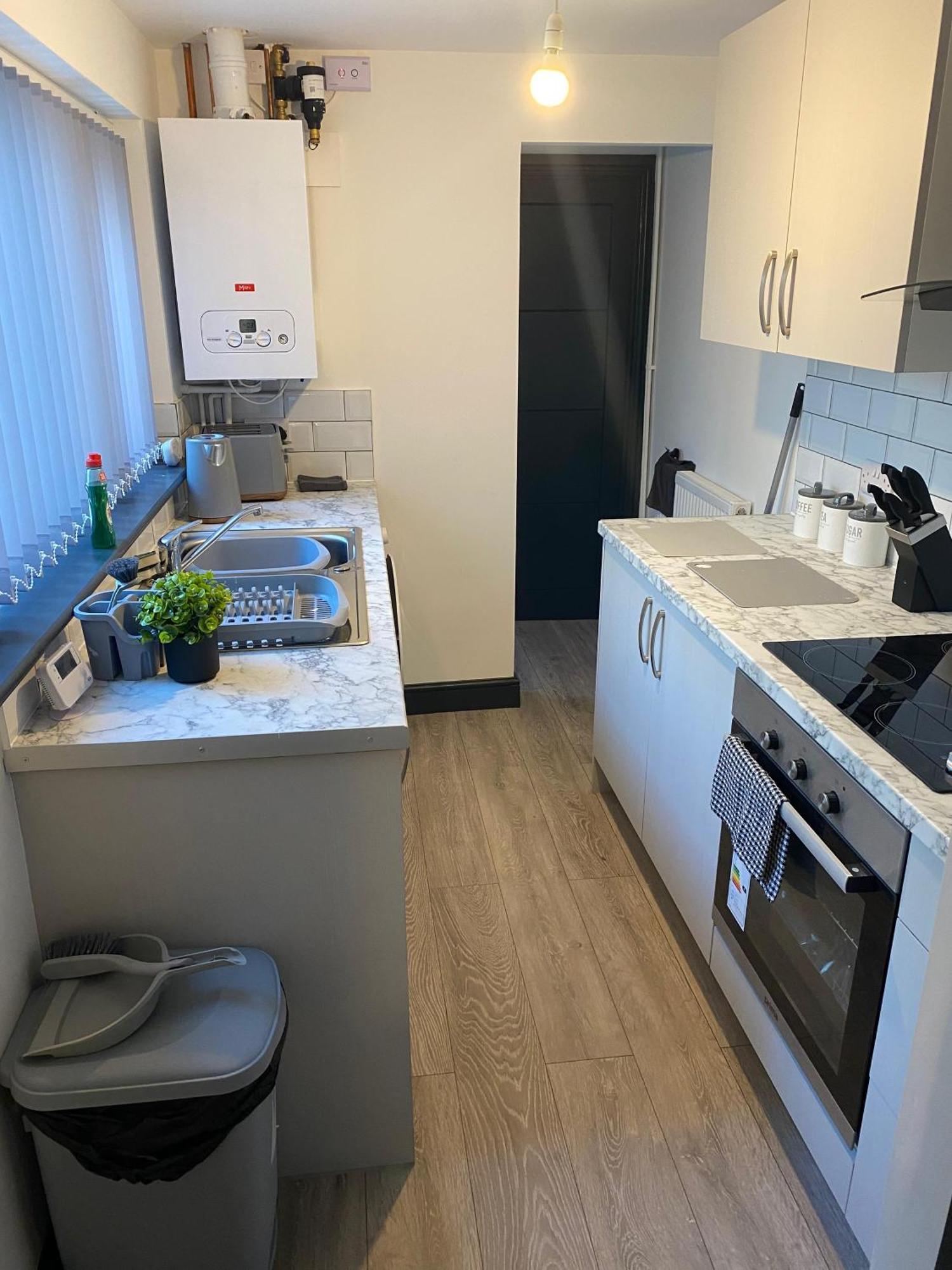 Houghton Guest House 2 Stoke-on-Trent Ngoại thất bức ảnh